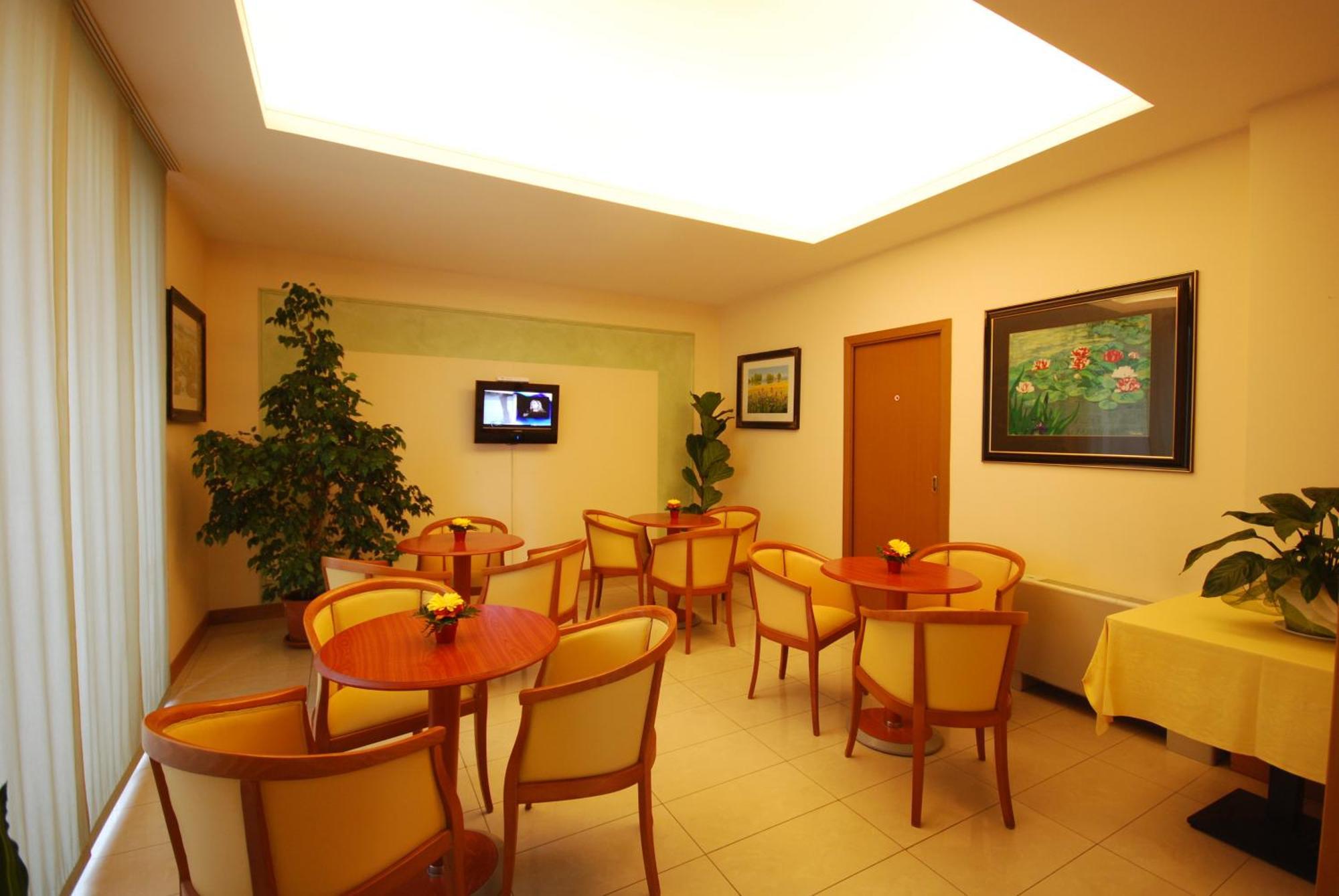 Hotel Gala Pesaro Kültér fotó