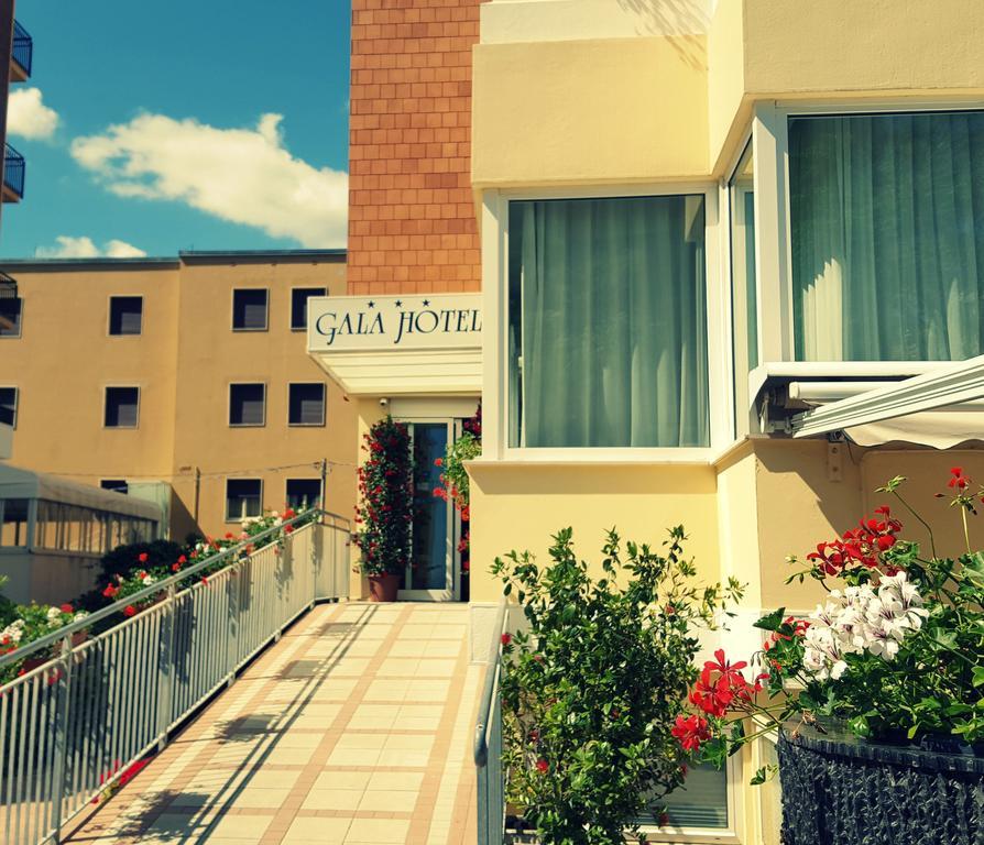 Hotel Gala Pesaro Kültér fotó