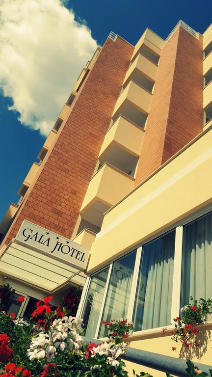 Hotel Gala Pesaro Kültér fotó
