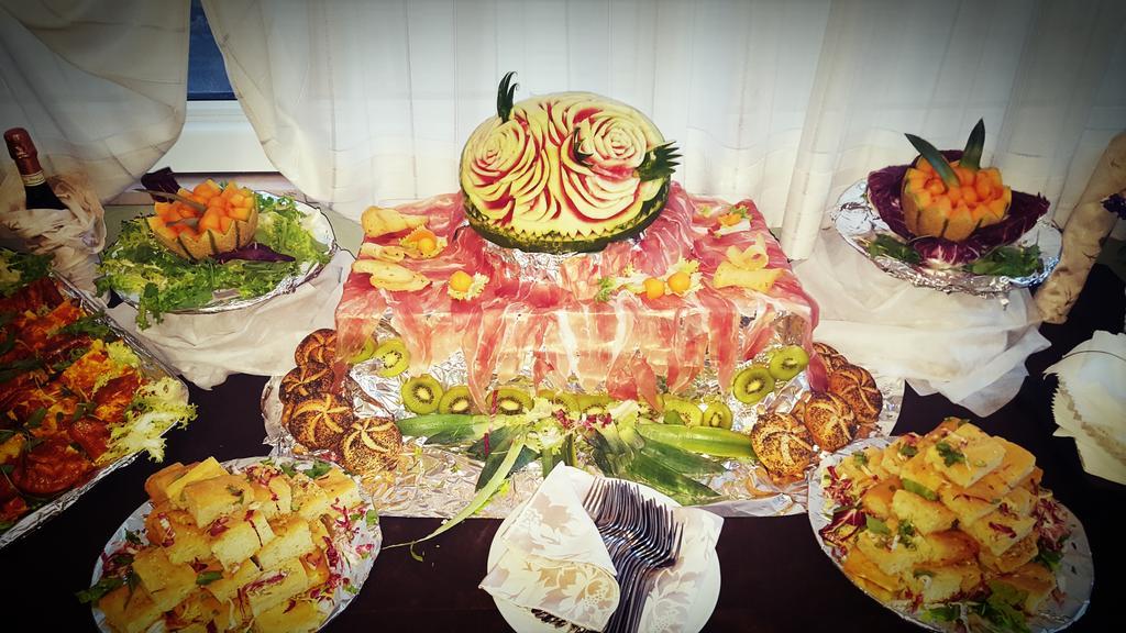 Hotel Gala Pesaro Kültér fotó
